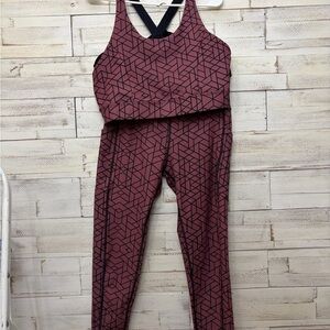 Geometric Patterned Womens sports bra and leggings set 2xl bra, xl leggings